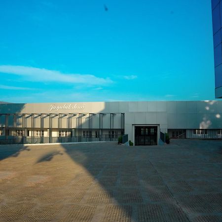 Готель Jayalakshmi Residency Vaduvanchal Екстер'єр фото