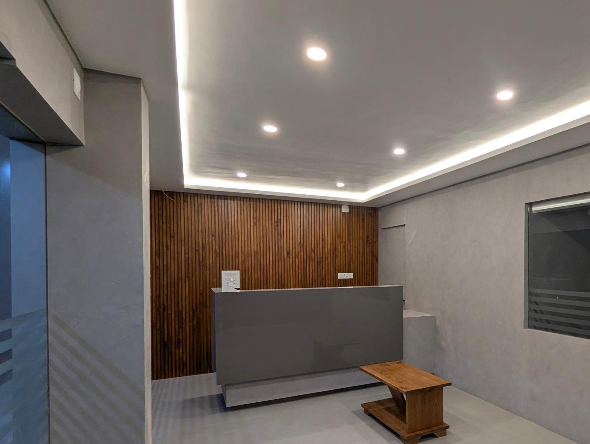 Готель Jayalakshmi Residency Vaduvanchal Екстер'єр фото